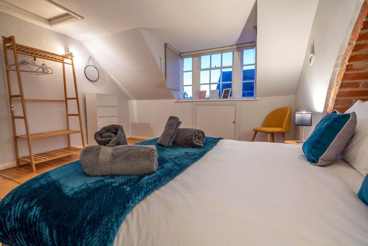 Two Bedroom House In Canterbury City Centre Zewnętrze zdjęcie